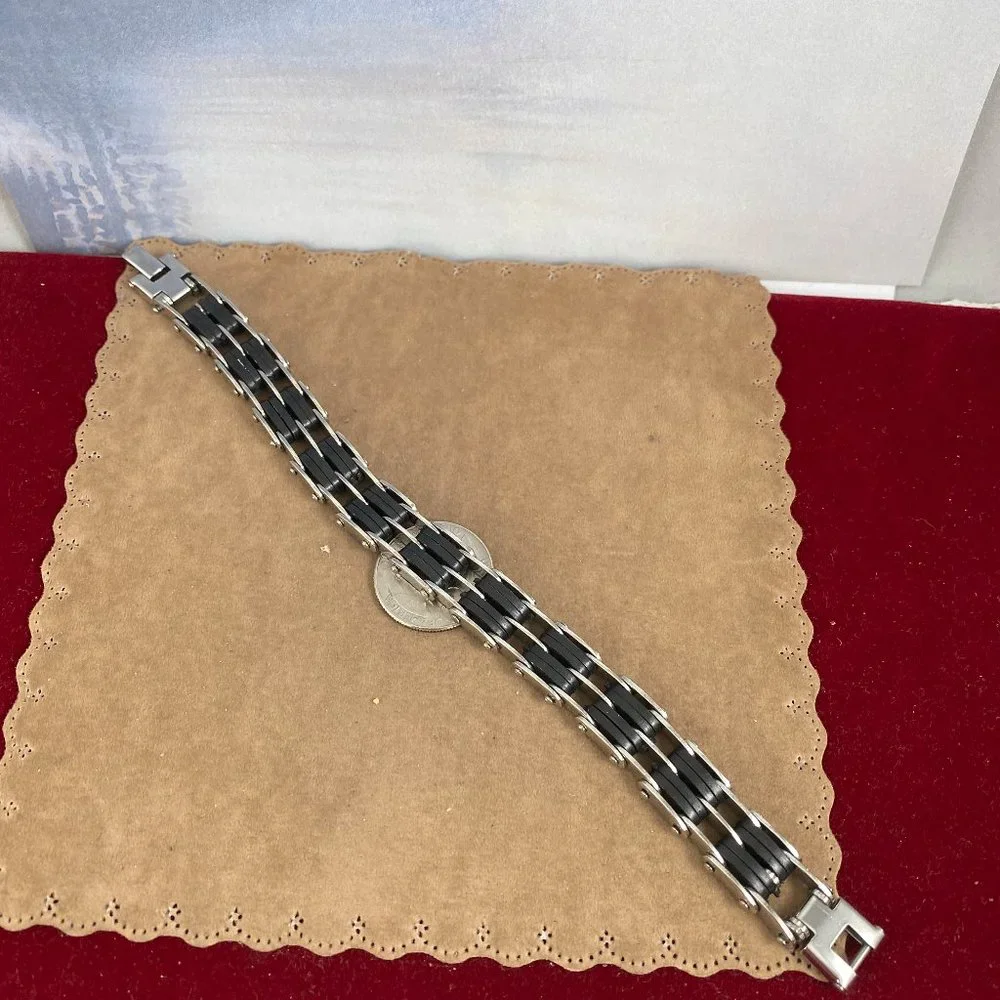 Stainless Steel Bicycle Link Bracelet Silver & Black - Picture 4 of 4
